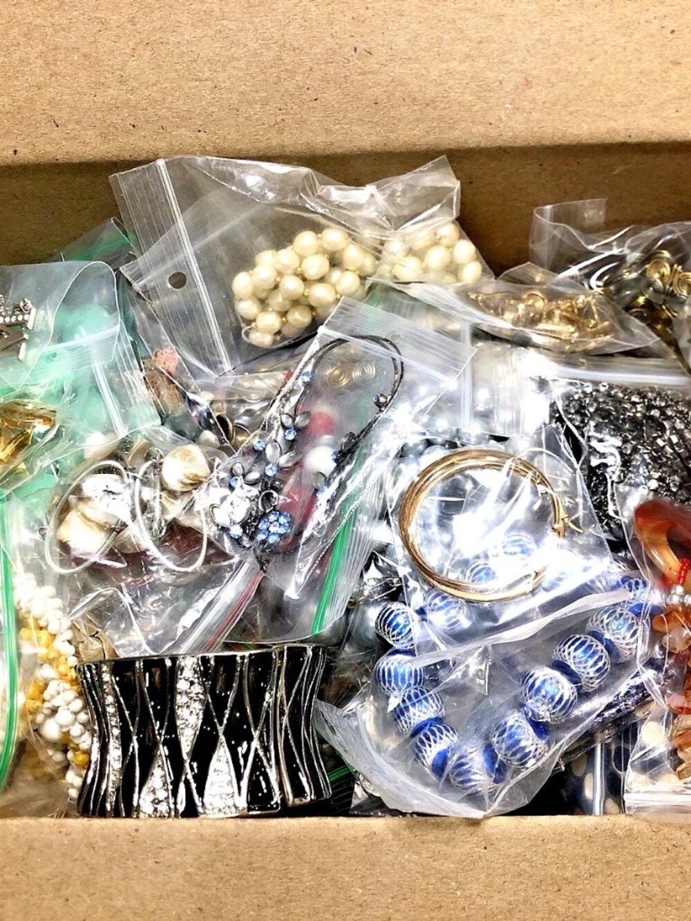 50 pcs RANDOM PICK costume Jewelry Lot, NO JUNK, pictures as SAMPLE